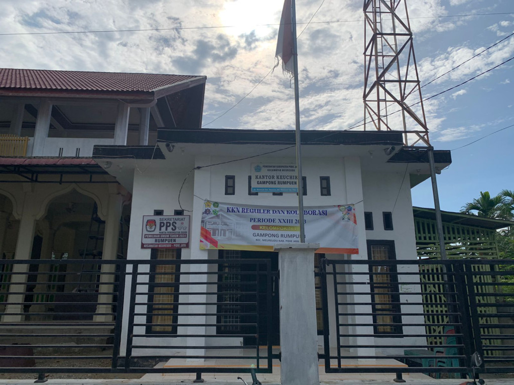 Kantor Keuchik Gampong Rumpuen Kec. Meureudu Kab. Pidie Jaya 